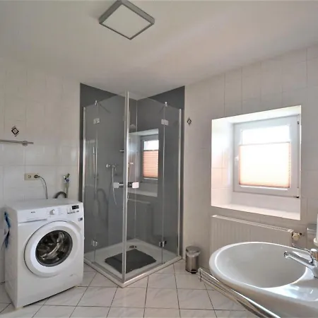 Luxurious Holiday In With Furnished Garden *