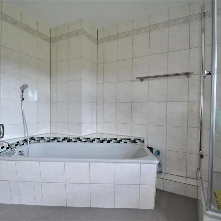 Дом отдыха Luxurious Holiday In With Furnished Garden Birgel