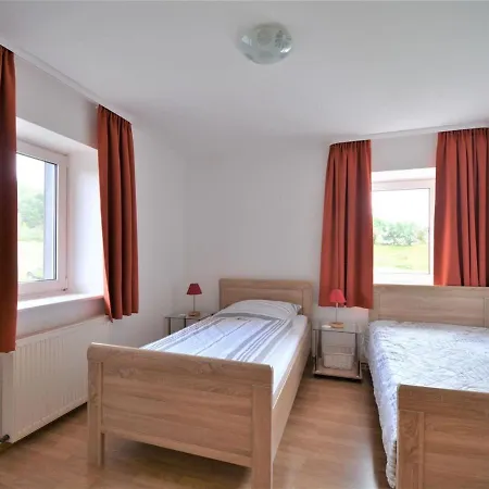 Дом отдыха Luxurious Holiday In With Furnished Garden