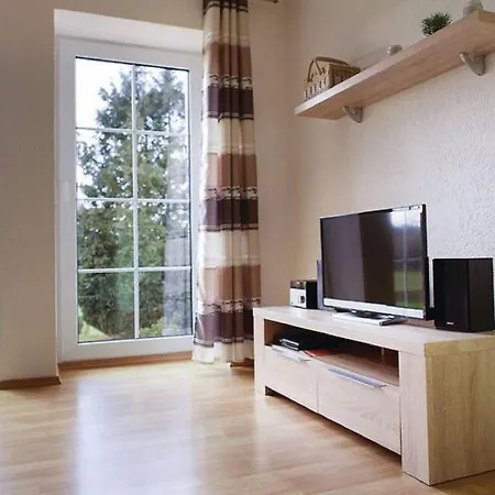 Дом отдыха Luxurious Holiday In With Furnished Garden