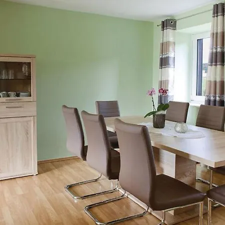 Luxurious Holiday In With Furnished Garden *